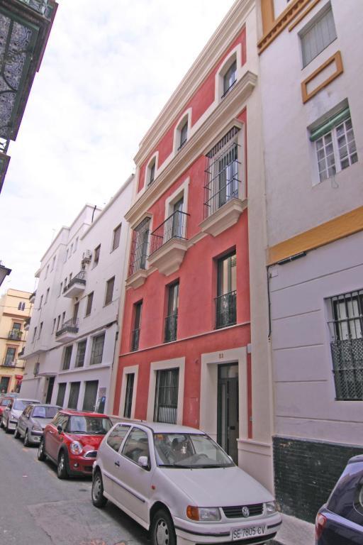 Apartamentos Living Sevilla Centro Maestranza الغرفة الصورة