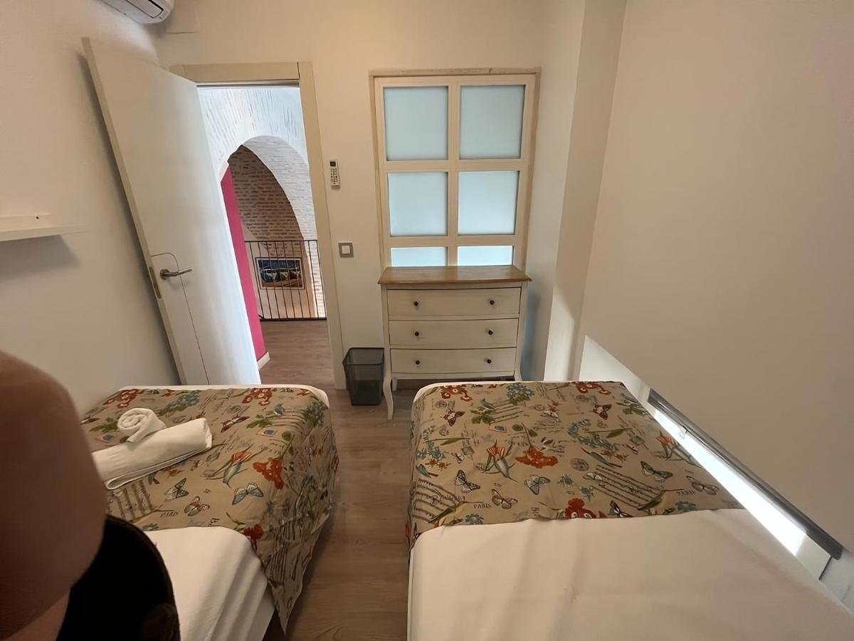 Apartamentos Living Sevilla Centro Maestranza المظهر الخارجي الصورة