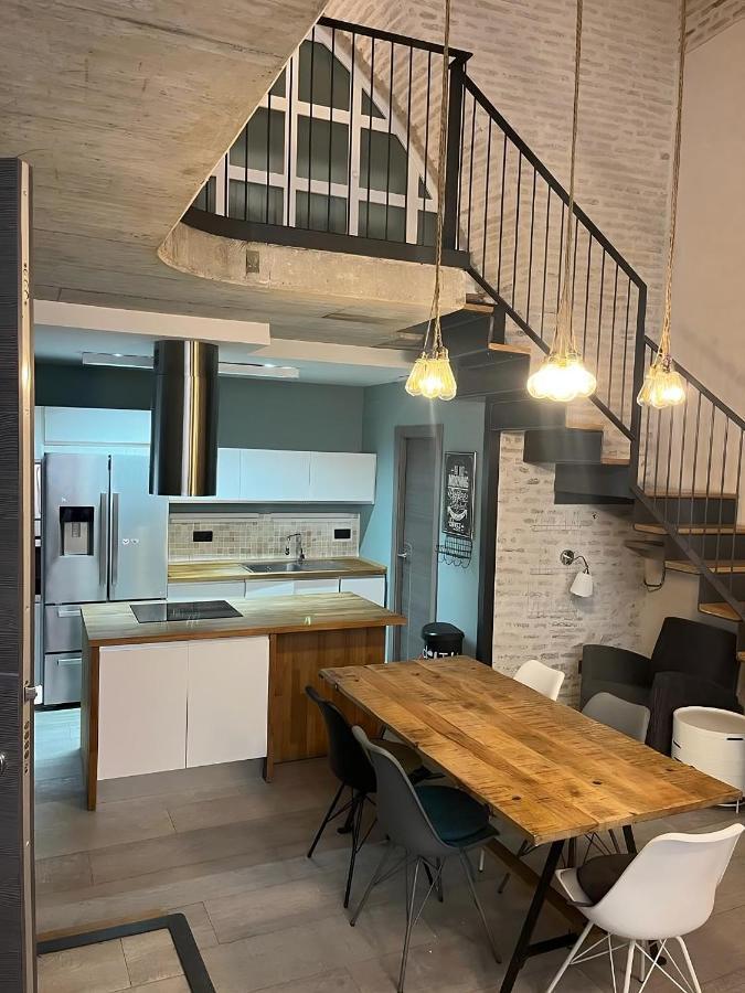 Apartamentos Living Sevilla Centro Maestranza المظهر الخارجي الصورة