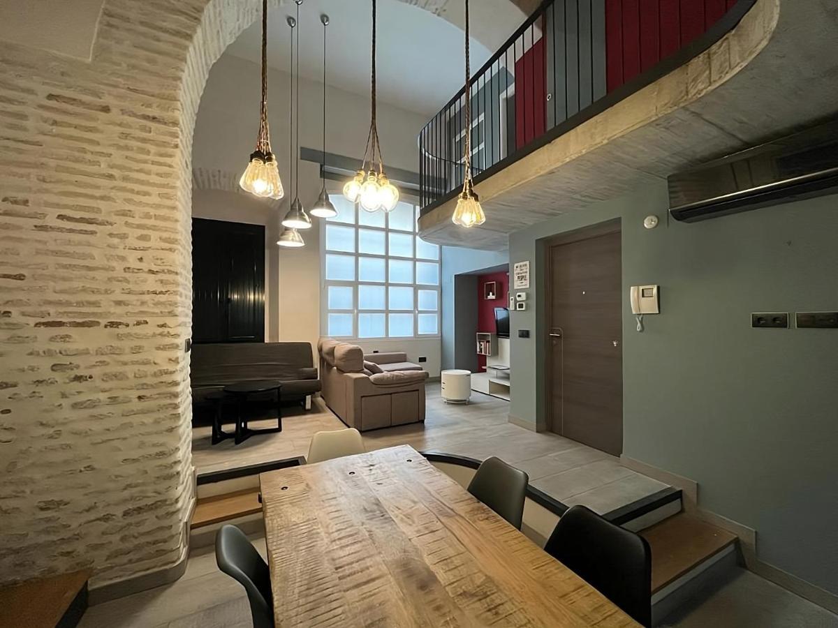Apartamentos Living Sevilla Centro Maestranza المظهر الخارجي الصورة