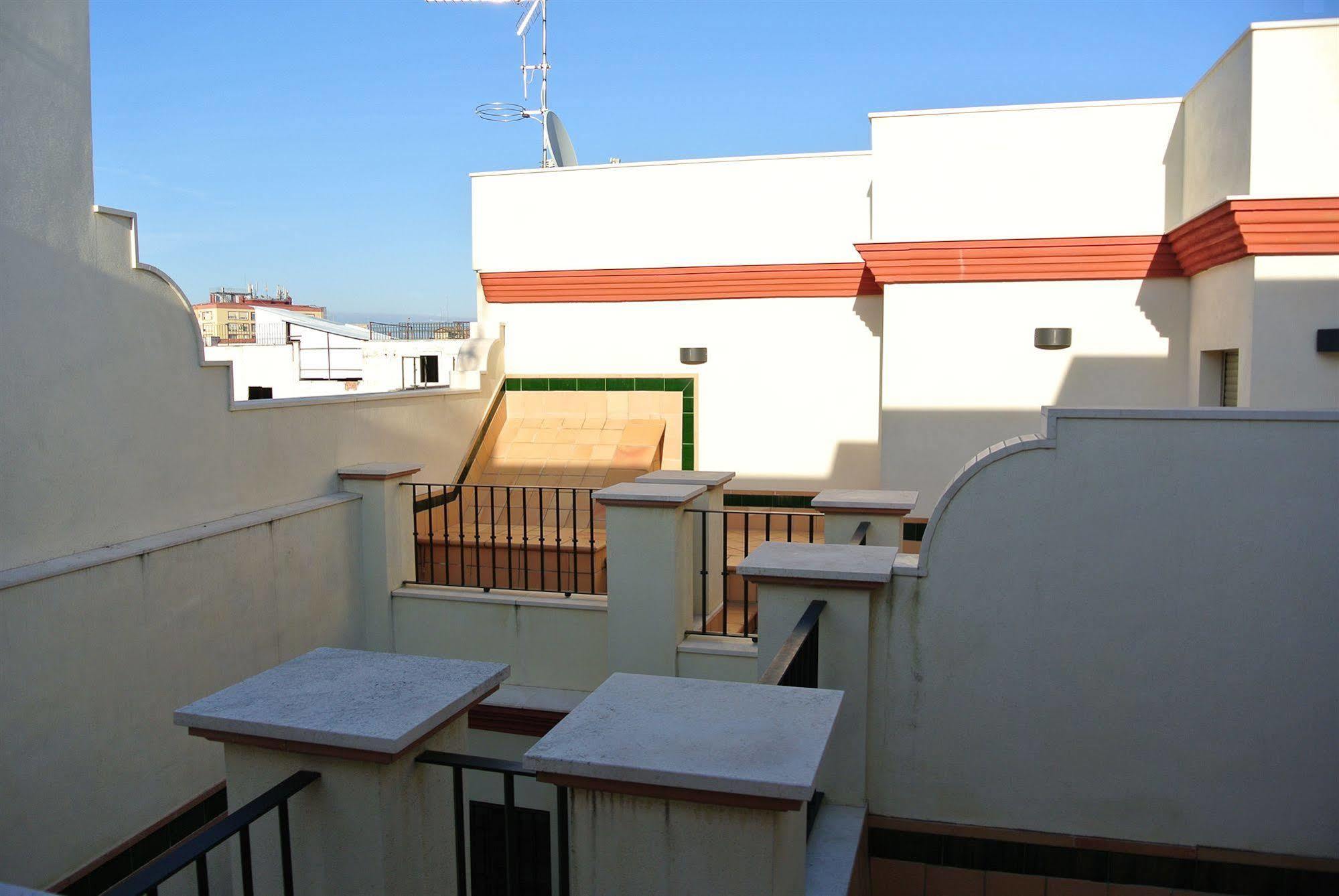 Apartamentos Living Sevilla Centro Maestranza المظهر الخارجي الصورة